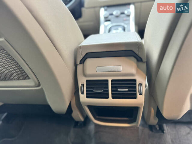 Чорний Ленд Ровер Рендж Ровер Евок, об'ємом двигуна 2 л та пробігом 112 тис. км за 20900 $, фото 15 на Automoto.ua