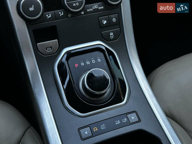 Чорний Ленд Ровер Рендж Ровер Евок, об'ємом двигуна 2 л та пробігом 98 тис. км за 20900 $, фото 14 на Automoto.ua