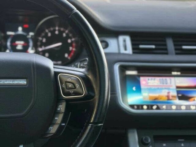 Чорний Ленд Ровер Рендж Ровер Евок, об'ємом двигуна 2 л та пробігом 64 тис. км за 20000 $, фото 9 на Automoto.ua