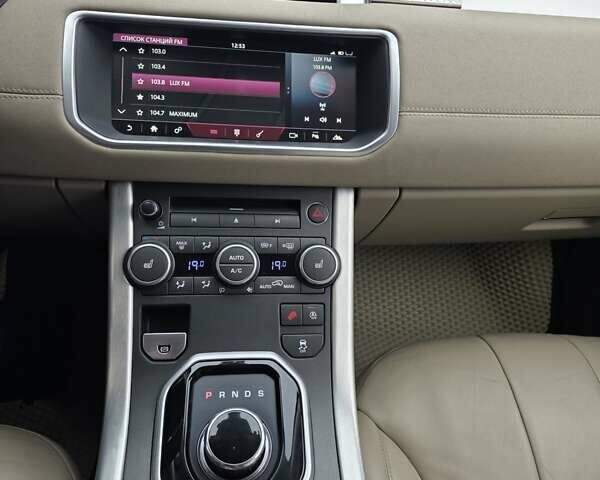 Черный Ленд Ровер Рендж Ровер Эвок, объемом двигателя 2 л и пробегом 171 тыс. км за 23000 $, фото 13 на Automoto.ua