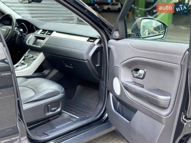 Ленд Ровер Рендж Ровер Эвок 2017 в Киеве на Automoto.ua Черный Ленд Ровер Рендж Ровер Эвок, объемом двигателя 2 л и пробегом 75 тыс. км за 22700 $, фото 20 на Automoto.ua