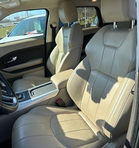 Черный Ленд Ровер Рендж Ровер Эвок, объемом двигателя 2 л и пробегом 110 тыс. км за 21800 $, фото 28 на Automoto.ua