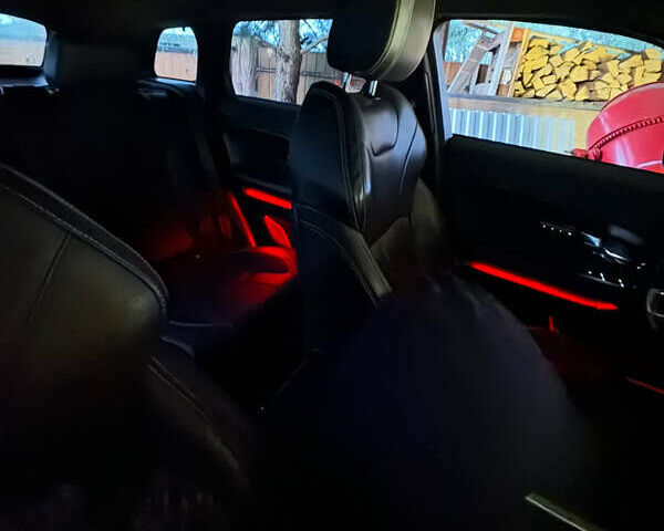 Черный Ленд Ровер Рендж Ровер Эвок, объемом двигателя 2 л и пробегом 173 тыс. км за 21500 $, фото 7 на Automoto.ua