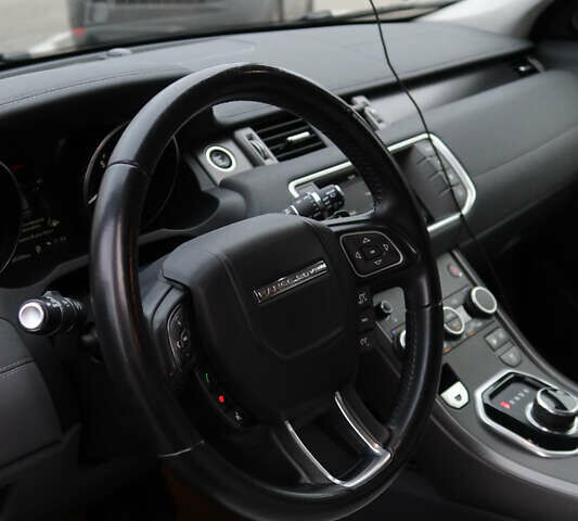 Чорний Ленд Ровер Рендж Ровер Евок, об'ємом двигуна 2 л та пробігом 65 тис. км за 21000 $, фото 9 на Automoto.ua