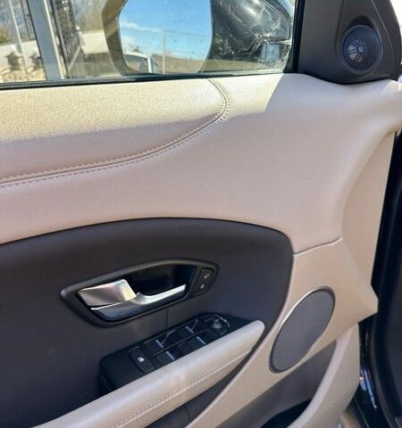 Черный Ленд Ровер Рендж Ровер Эвок, объемом двигателя 2 л и пробегом 110 тыс. км за 21800 $, фото 26 на Automoto.ua