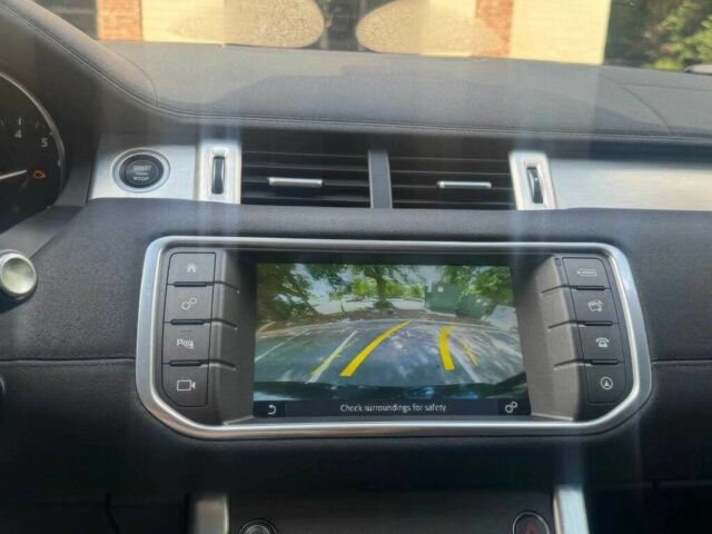 Чорний Ленд Ровер Рендж Ровер Евок, об'ємом двигуна 2 л та пробігом 69 тис. км за 14000 $, фото 9 на Automoto.ua