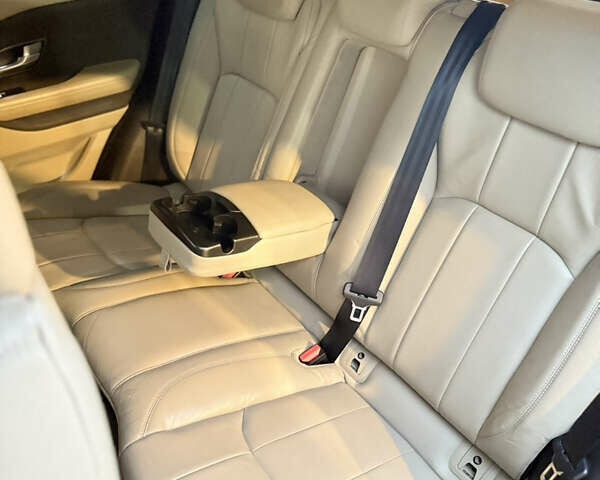 Черный Ленд Ровер Рендж Ровер Эвок, объемом двигателя 2 л и пробегом 90 тыс. км за 19600 $, фото 23 на Automoto.ua