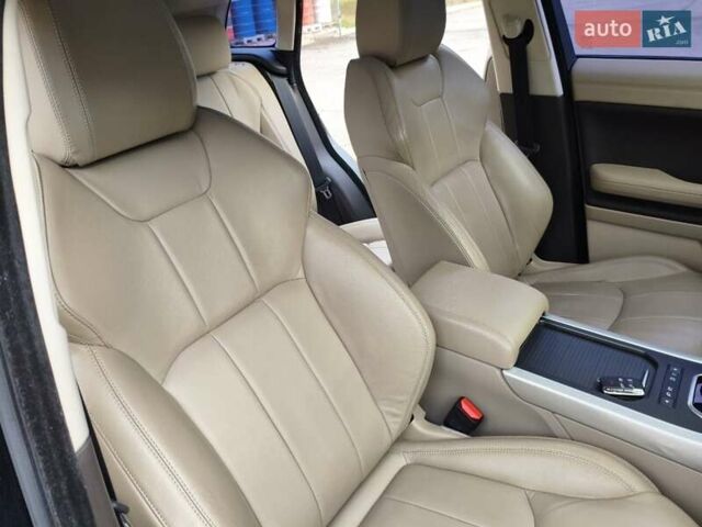 Чорний Ленд Ровер Рендж Ровер Евок, об'ємом двигуна 2 л та пробігом 93 тис. км за 21900 $, фото 12 на Automoto.ua