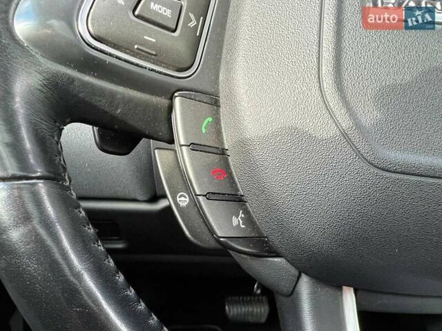 Черный Ленд Ровер Рендж Ровер Эвок, объемом двигателя 2 л и пробегом 100 тыс. км за 27700 $, фото 17 на Automoto.ua