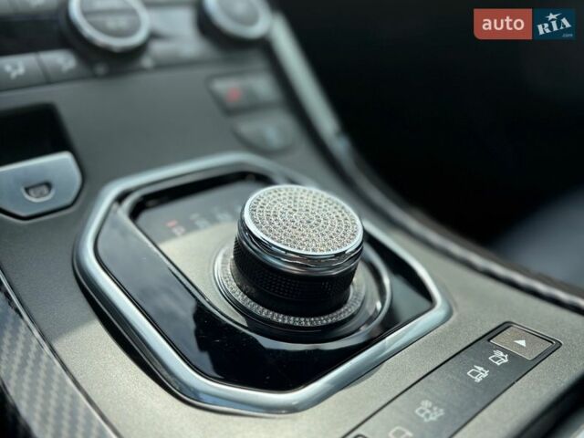 Черный Ленд Ровер Рендж Ровер Эвок, объемом двигателя 2 л и пробегом 119 тыс. км за 21900 $, фото 3 на Automoto.ua