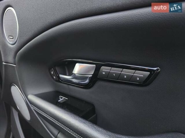 Чорний Ленд Ровер Рендж Ровер Евок, об'ємом двигуна 2 л та пробігом 89 тис. км за 23300 $, фото 17 на Automoto.ua