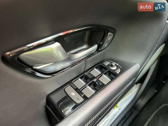 Черный Ленд Ровер Рендж Ровер Эвок, объемом двигателя 2 л и пробегом 100 тыс. км за 27700 $, фото 25 на Automoto.ua