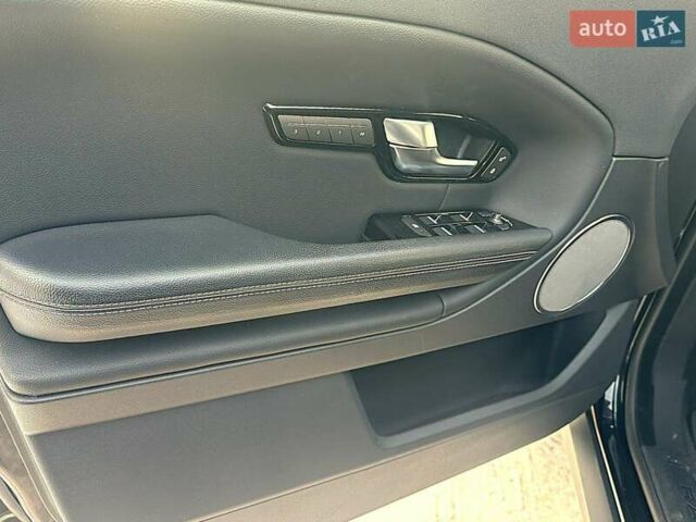 Черный Ленд Ровер Рендж Ровер Эвок, объемом двигателя 2 л и пробегом 68 тыс. км за 21500 $, фото 13 на Automoto.ua