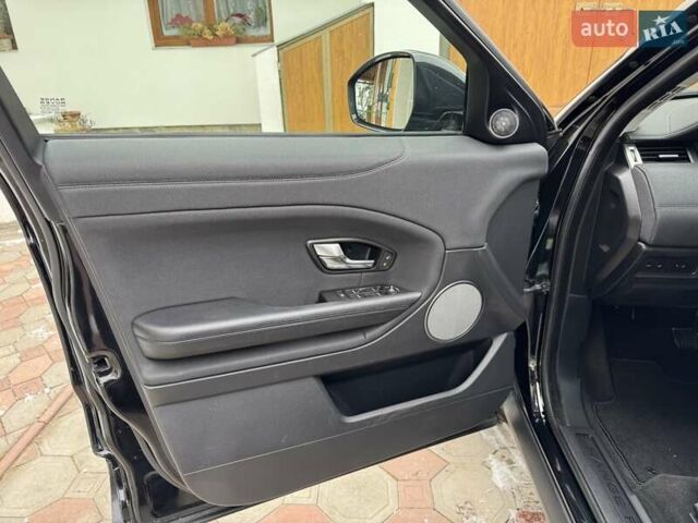 Черный Ленд Ровер Рендж Ровер Эвок, объемом двигателя 2 л и пробегом 117 тыс. км за 22950 $, фото 30 на Automoto.ua