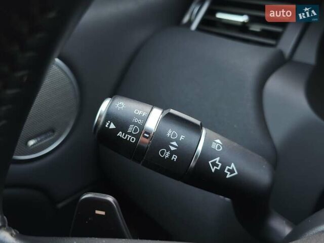 Чорний Ленд Ровер Рендж Ровер Евок, об'ємом двигуна 2 л та пробігом 89 тис. км за 23300 $, фото 29 на Automoto.ua