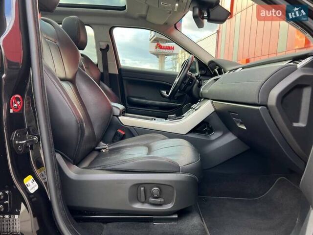 Черный Ленд Ровер Рендж Ровер Эвок, объемом двигателя 2 л и пробегом 100 тыс. км за 27700 $, фото 24 на Automoto.ua