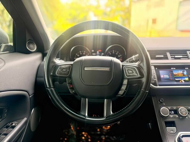 Чорний Ленд Ровер Рендж Ровер Евок, об'ємом двигуна 2 л та пробігом 43 тис. км за 12000 $, фото 10 на Automoto.ua