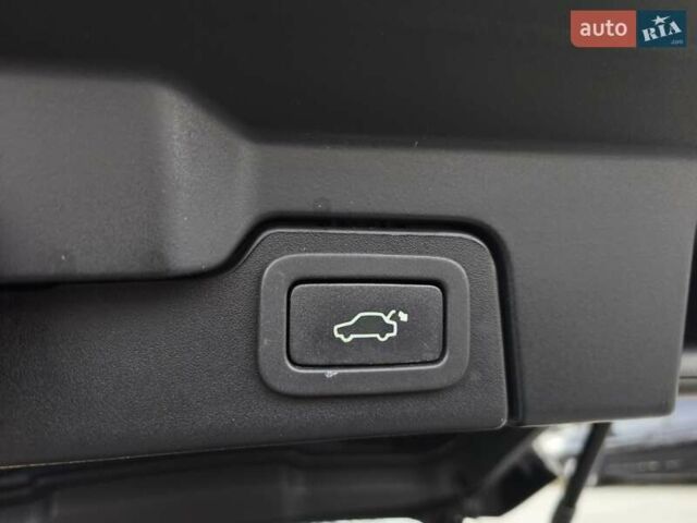 Чорний Ленд Ровер Рендж Ровер Евок, об'ємом двигуна 2 л та пробігом 89 тис. км за 23300 $, фото 35 на Automoto.ua