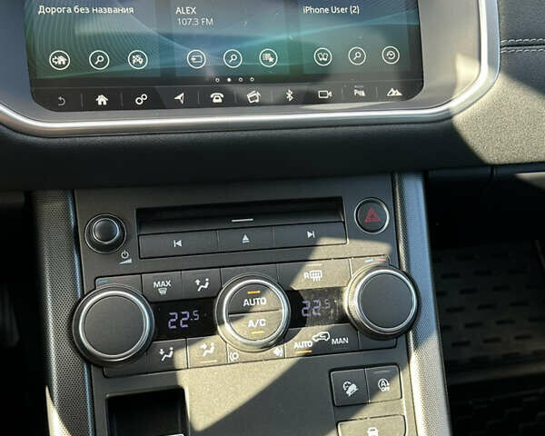 Черный Ленд Ровер Рендж Ровер Эвок, объемом двигателя 2 л и пробегом 89 тыс. км за 25000 $, фото 6 на Automoto.ua