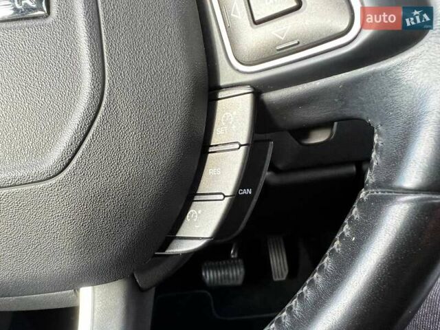 Черный Ленд Ровер Рендж Ровер Эвок, объемом двигателя 2 л и пробегом 100 тыс. км за 27700 $, фото 19 на Automoto.ua