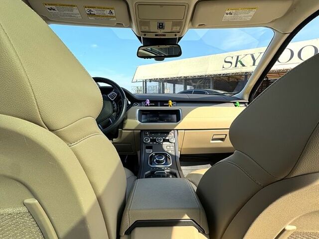 Чорний Ленд Ровер Рендж Ровер Евок, об'ємом двигуна 2 л та пробігом 70 тис. км за 27000 $, фото 1 на Automoto.ua