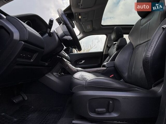 Черный Ленд Ровер Рендж Ровер Эвок, объемом двигателя 2 л и пробегом 119 тыс. км за 21900 $, фото 20 на Automoto.ua
