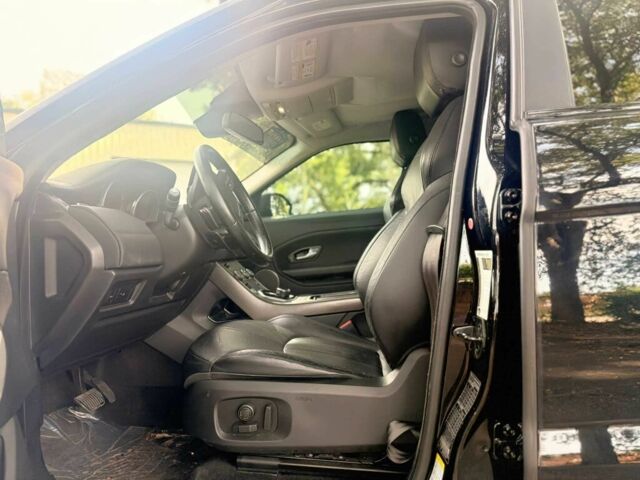 Чорний Ленд Ровер Рендж Ровер Евок, об'ємом двигуна 2 л та пробігом 44 тис. км за 6400 $, фото 7 на Automoto.ua