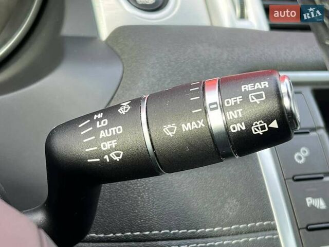 Черный Ленд Ровер Рендж Ровер Эвок, объемом двигателя 2 л и пробегом 100 тыс. км за 27700 $, фото 31 на Automoto.ua