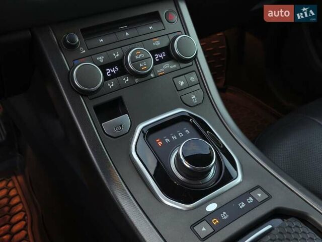 Чорний Ленд Ровер Рендж Ровер Евок, об'ємом двигуна 2 л та пробігом 89 тис. км за 23300 $, фото 23 на Automoto.ua