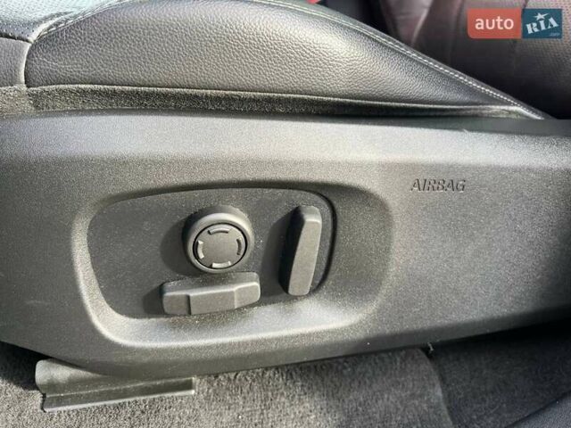 Черный Ленд Ровер Рендж Ровер Эвок, объемом двигателя 2 л и пробегом 100 тыс. км за 27700 $, фото 22 на Automoto.ua