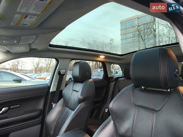 Чорний Ленд Ровер Рендж Ровер Евок, об'ємом двигуна 2 л та пробігом 89 тис. км за 23300 $, фото 32 на Automoto.ua