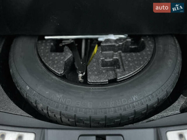 Чорний Ленд Ровер Рендж Ровер Евок, об'ємом двигуна 2 л та пробігом 162 тис. км за 31299 $, фото 20 на Automoto.ua