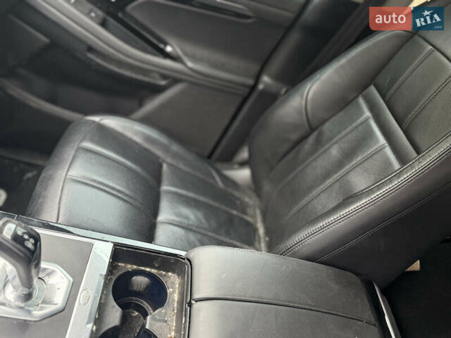 Чорний Ленд Ровер Рендж Ровер Евок, об'ємом двигуна 2 л та пробігом 122 тис. км за 19000 $, фото 11 на Automoto.ua