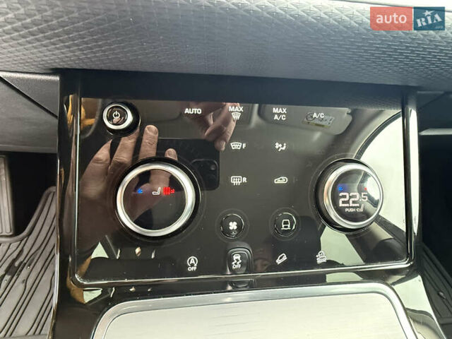 Черный Ленд Ровер Рендж Ровер Эвок, объемом двигателя 2 л и пробегом 53 тыс. км за 30500 $, фото 29 на Automoto.ua