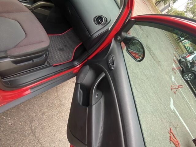 Черный Ленд Ровер Рендж Ровер Эвок, объемом двигателя 2 л и пробегом 101 тыс. км за 28999 $, фото 81 на Automoto.ua