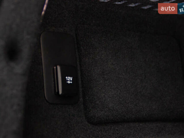 Черный Ленд Ровер Рендж Ровер Эвок, объемом двигателя 2 л и пробегом 103 тыс. км за 35000 $, фото 28 на Automoto.ua