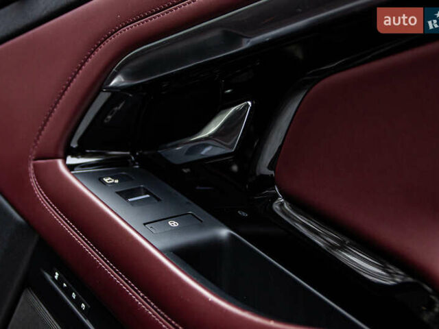 Черный Ленд Ровер Рендж Ровер Эвок, объемом двигателя 2 л и пробегом 103 тыс. км за 35000 $, фото 24 на Automoto.ua