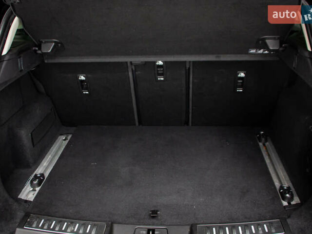 Черный Ленд Ровер Рендж Ровер Эвок, объемом двигателя 2 л и пробегом 103 тыс. км за 35000 $, фото 27 на Automoto.ua