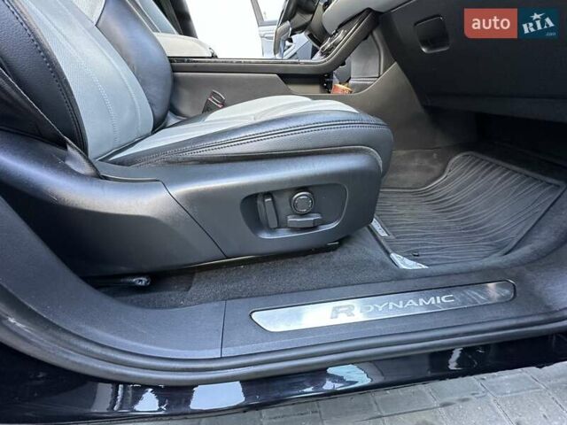 Черный Ленд Ровер Рендж Ровер Эвок, объемом двигателя 2 л и пробегом 74 тыс. км за 30500 $, фото 39 на Automoto.ua