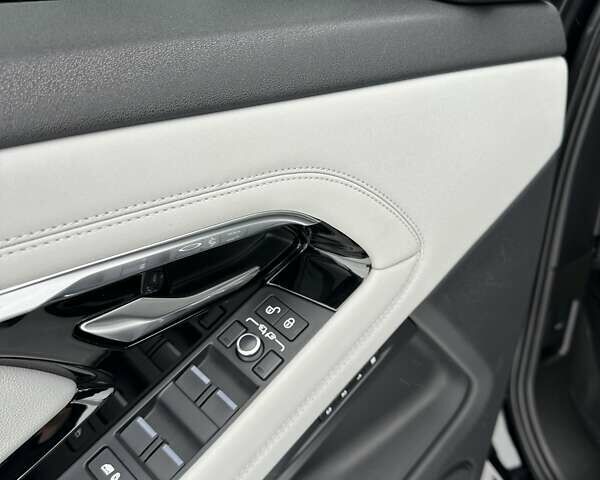 Чорний Ленд Ровер Рендж Ровер Евок, об'ємом двигуна 2 л та пробігом 93 тис. км за 30500 $, фото 12 на Automoto.ua