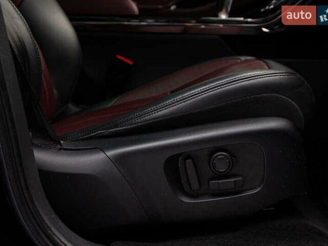 Черный Ленд Ровер Рендж Ровер Эвок, объемом двигателя 2 л и пробегом 103 тыс. км за 35000 $, фото 22 на Automoto.ua