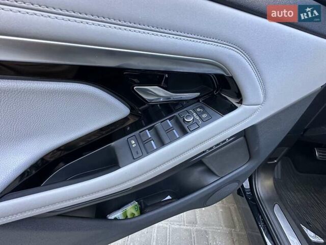 Черный Ленд Ровер Рендж Ровер Эвок, объемом двигателя 2 л и пробегом 74 тыс. км за 30500 $, фото 25 на Automoto.ua