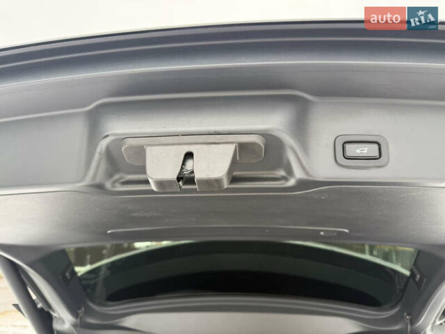 Черный Ленд Ровер Рендж Ровер Эвок, объемом двигателя 2 л и пробегом 53 тыс. км за 30500 $, фото 40 на Automoto.ua