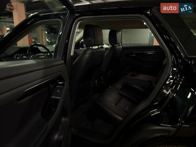 Чорний Ленд Ровер Рендж Ровер Евок, об'ємом двигуна 2 л та пробігом 117 тис. км за 29800 $, фото 14 на Automoto.ua