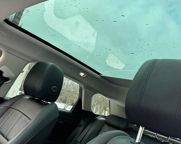 Черный Ленд Ровер Рендж Ровер Эвок, объемом двигателя 2 л и пробегом 71 тыс. км за 35000 $, фото 7 на Automoto.ua