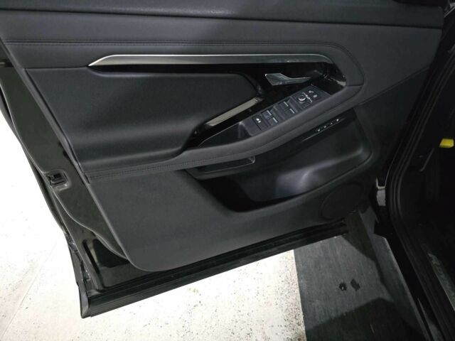 Черный Ленд Ровер Рендж Ровер Эвок, объемом двигателя 0 л и пробегом 78 тыс. км за 18000 $, фото 7 на Automoto.ua