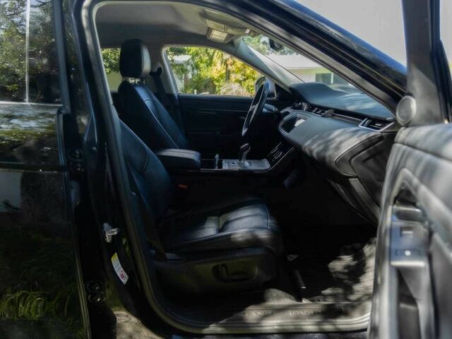 Ленд Ровер Рендж Ровер Евок 2020 у Києві на Automoto.ua Чорний Ленд Ровер Рендж Ровер Евок, об'ємом двигуна 2 л та пробігом 44 тис. км за 17900 $, фото 7 на Automoto.ua