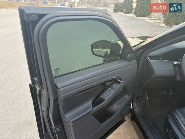 Чорний Ленд Ровер Рендж Ровер Евок, об'ємом двигуна 2 л та пробігом 76 тис. км за 32000 $, фото 17 на Automoto.ua