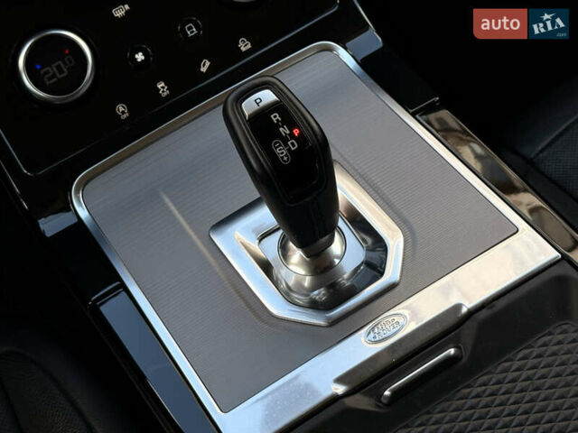 Черный Ленд Ровер Рендж Ровер Эвок, объемом двигателя 2 л и пробегом 116 тыс. км за 31500 $, фото 11 на Automoto.ua