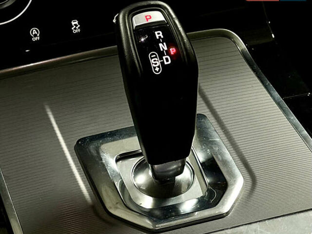 Чорний Ленд Ровер Рендж Ровер Евок, об'ємом двигуна 2 л та пробігом 117 тис. км за 29800 $, фото 18 на Automoto.ua